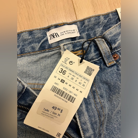 Brand New Zara High Waisted Jeans - Picture 2 of 2